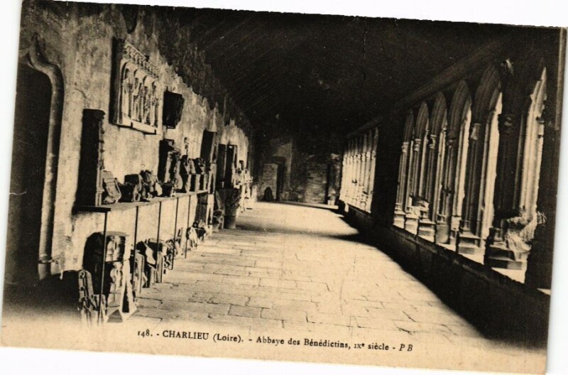 Carte postale ancienne Charlieu - Abbaye des Bénédictins Ix siécle à Charlieu