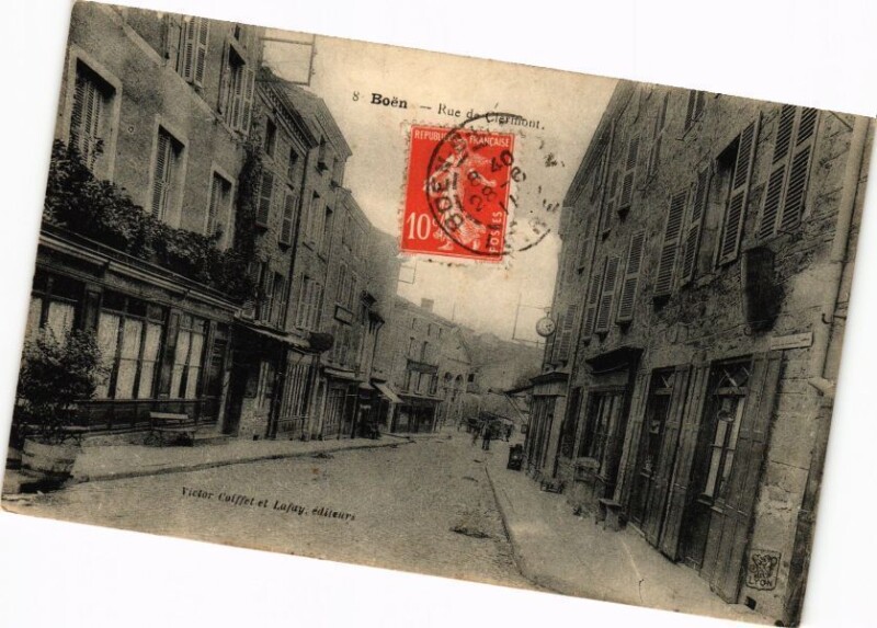 Carte postale ancienne Boen - Rue de Clarmont