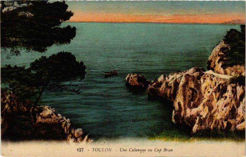 Carte postale ancienne Toulon Une Calanque au Cap Brun à Toulon