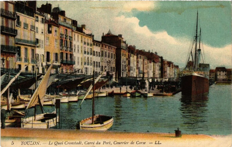 Carte postale ancienne Toulon Le Quai Cronstadt-Carré du Port-Courrier de Corse à Toulon