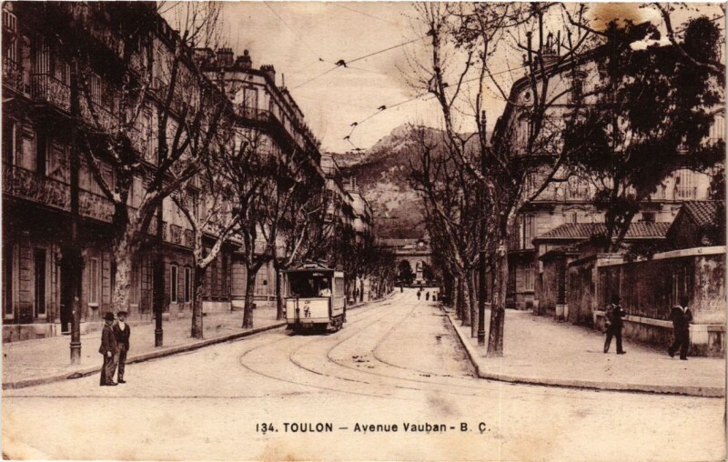 Carte postale ancienne Toulon Avenue Vauban à Toulon