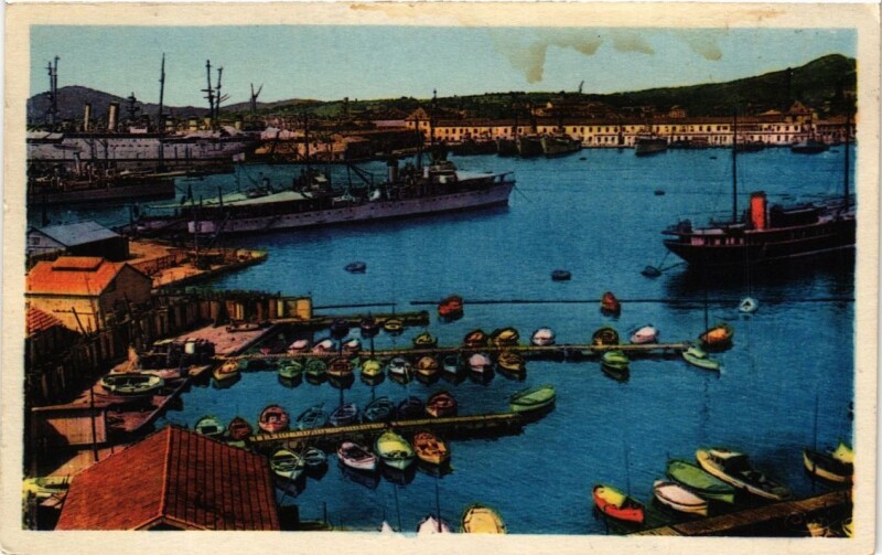 Carte postale ancienne Toulon Le Port-Vue sur la Rade à Toulon