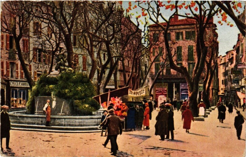 Carte postale ancienne Toulon Place Puget-La Fontaine à Toulon