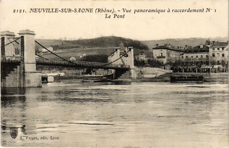 Carte postale ancienne Neuville-sur-Saone - Vue panoramique a raccordement - Le Pont à Neuville-sur-Saône