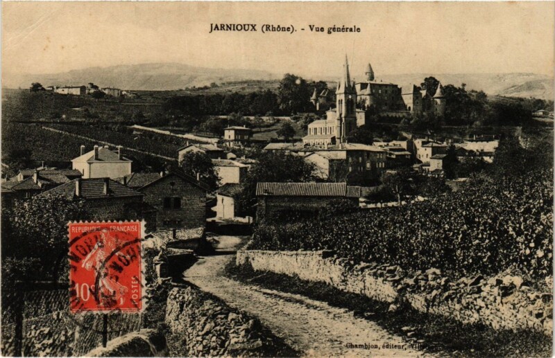 Carte postale ancienne Jarnioux - Vue générale