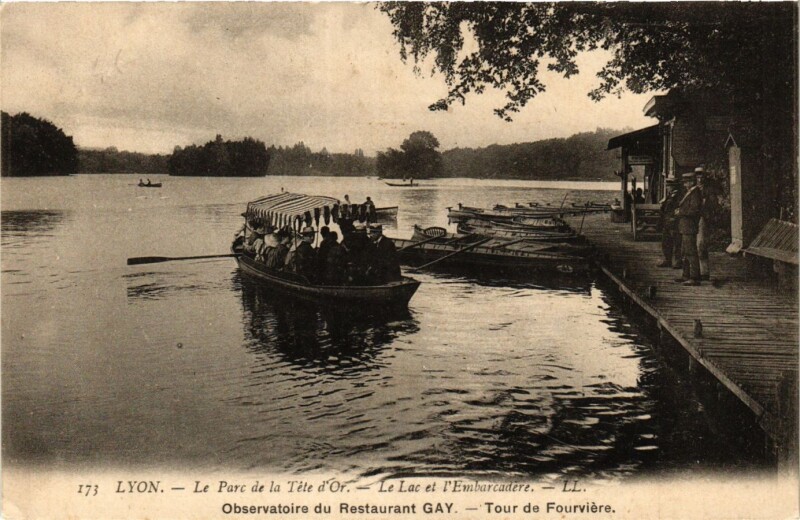Carte postale ancienne Lyon - Le Parc de la Tete d'Or à Lyon