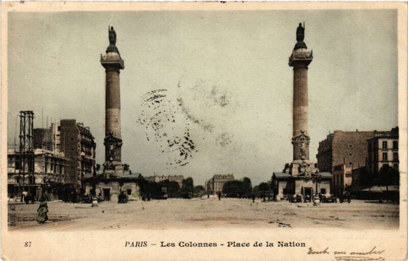 Carte postale ancienne Paris 12e-Les Colonnes-Place de la Nation à Paris 12e