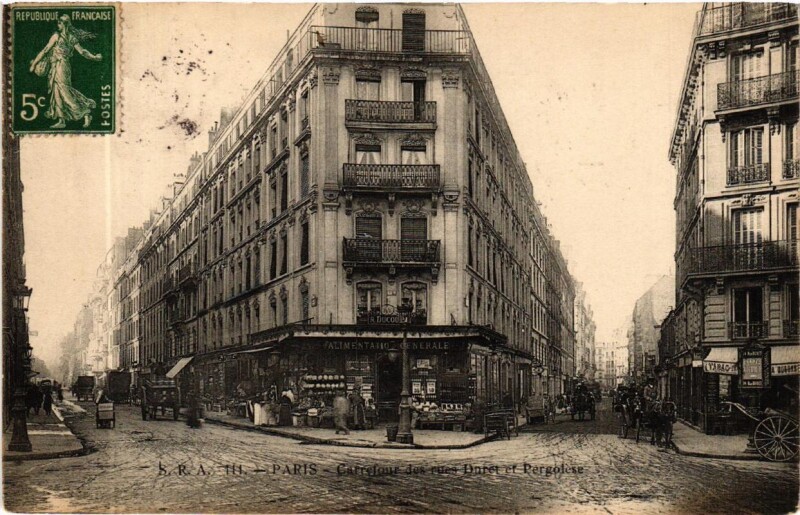 Carte postale ancienne Carrefour des rues Duret et Pergolèse à Paris 16e