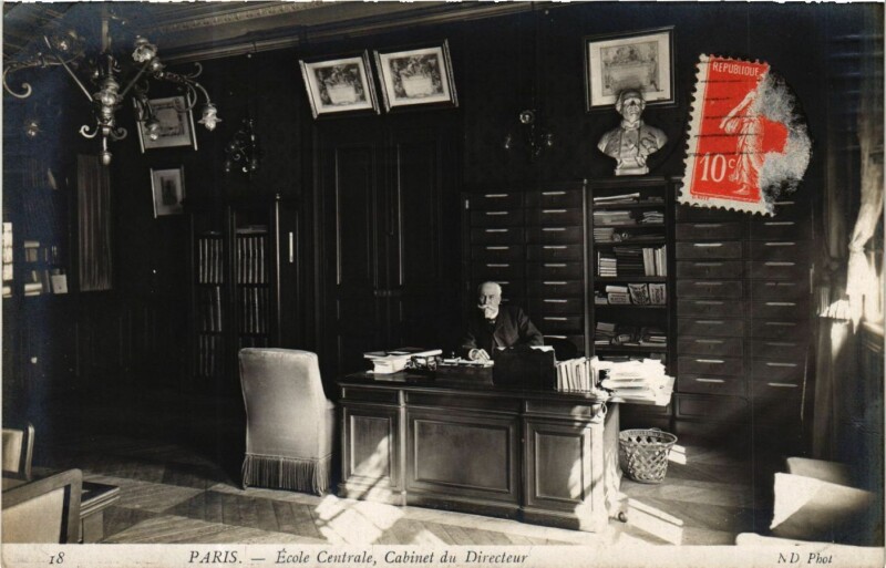 Carte postale ancienne Paris 3e Ecole Centrale Cabinet du Directeur à Paris 3e