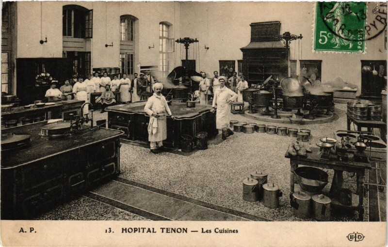 Carte postale ancienne Hôpital Tenon - Les Cuisines à Paris 20e