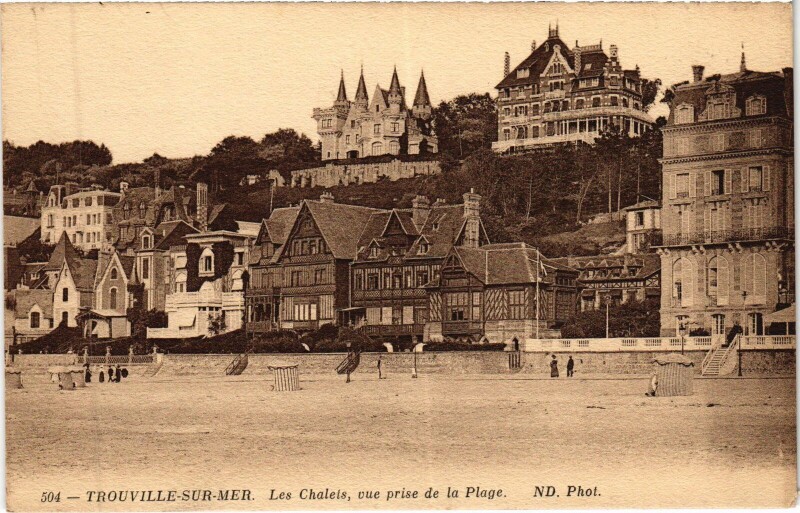 Carte postale ancienne Trouville-sur-Mer Les Chalets - Vue prise de la Plage à Trouville-sur-Mer