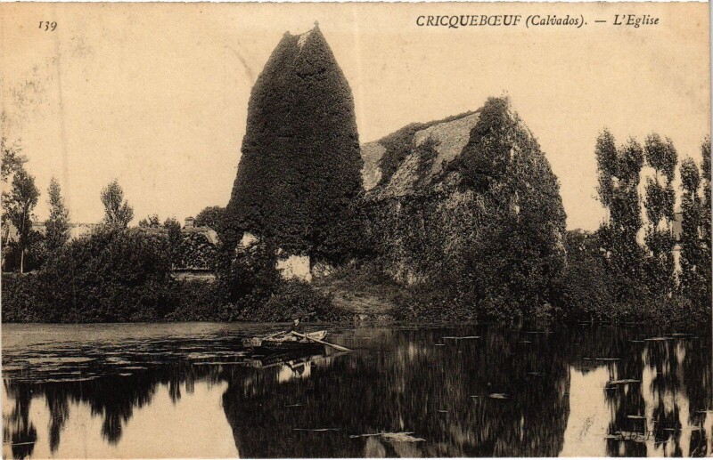 Carte postale ancienne Cricqueboeuf L'Eglise à Cricqueboeuf