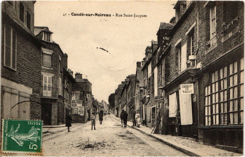 Carte postale ancienne Conde-sur-Noireau Rue Saint-Jacques