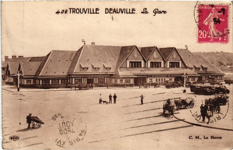 Carte postale ancienne Trouville-sur-Mer Deauville - La Gare à Deauville