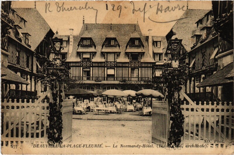 Carte postale ancienne Deauville Le Normandy-Hotel à Deauville