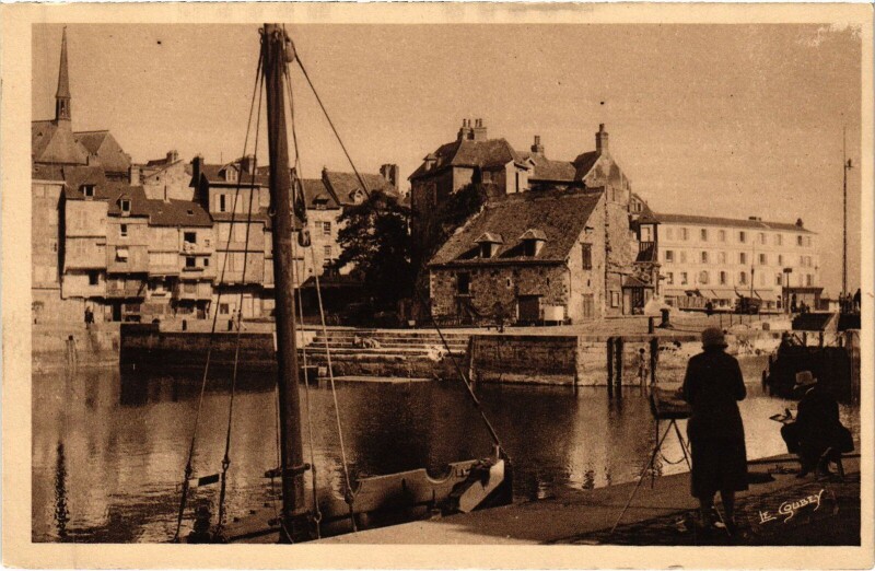 Carte postale ancienne Honfleur La Lieutenance à Honfleur