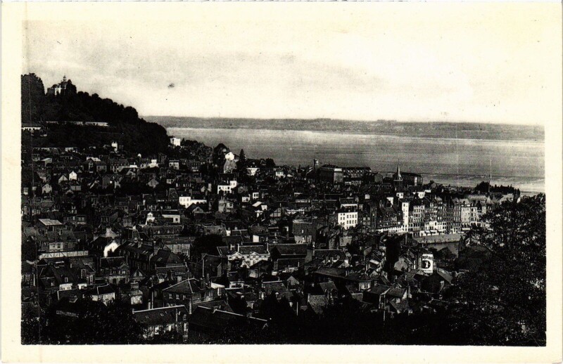 Carte postale ancienne Honfleur Panorama vers Honfleur et Le Havre à Honfleur