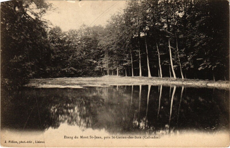 Carte postale ancienne Etang du Mont Saint-Jean pres Saint-Gatien-des-Bois à Saint-Gatien-des-Bois