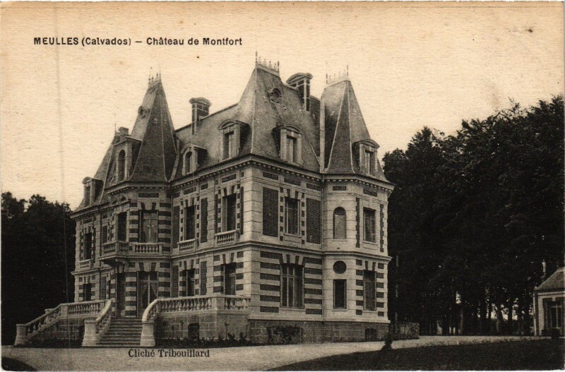 Carte postale ancienne Meulles Chateau de Montfort