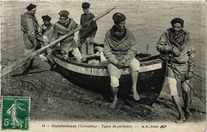 Carte postale ancienne Ouistreham Types de Pecheurs à Ouistreham