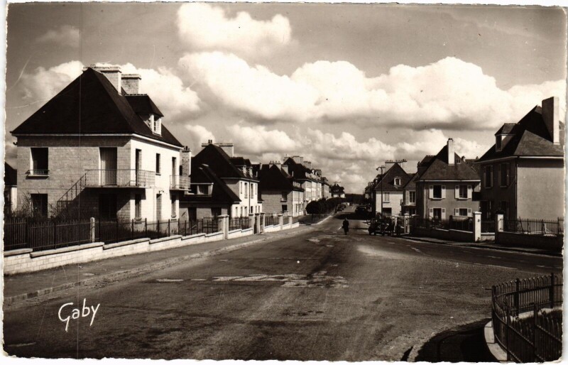 Carte postale ancienne Aunay-sur-Odon Rue d'Harcourt