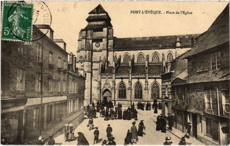 Carte postale ancienne Pont-l'Eveque Place de l'Eglise