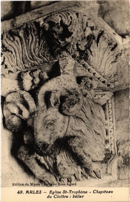 Carte postale ancienne Arles Eglise Saint-Trophime - Chapiteau du Cloitre à Arles