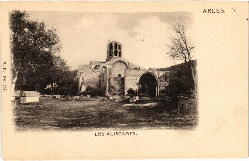 Carte postale ancienne Arles Les Aliscamps à Arles