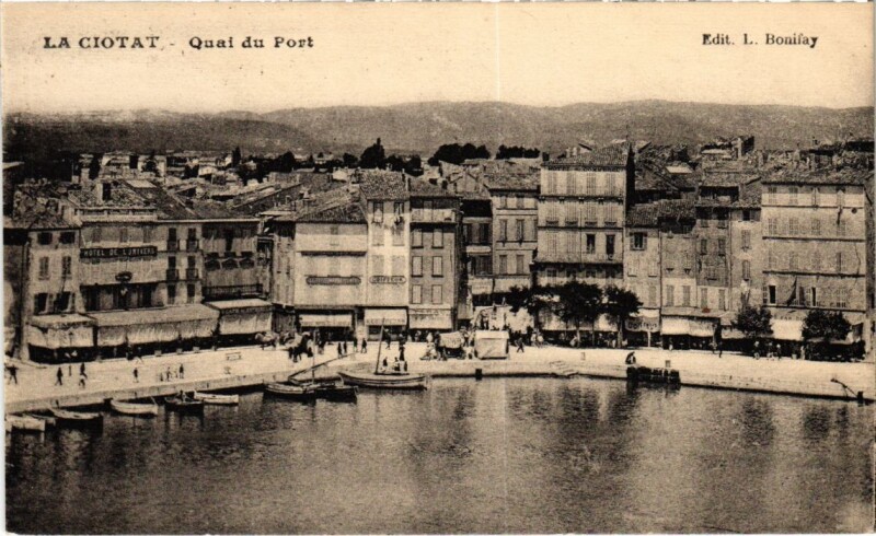 Carte postale ancienne La Ciotat Quai du Port à La Ciotat