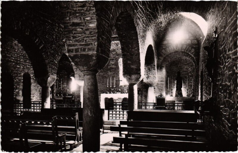 Carte postale ancienne Abbaye de Saint-Martin-du-Canigou - Interieur de la Chapelle