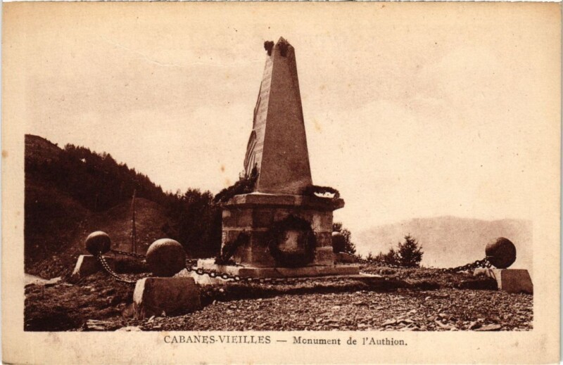 Carte postale ancienne Cabanes-Vieilles - Monument de l'Authion
