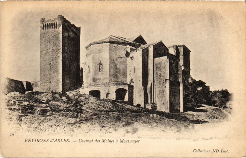 Carte postale ancienne Arles Env. - Couvent des Moines a Montmajour à Arles