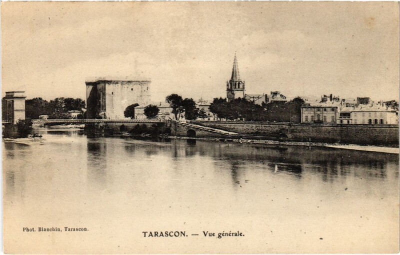 Carte postale ancienne Tarascon Vue Generale à Tarascon