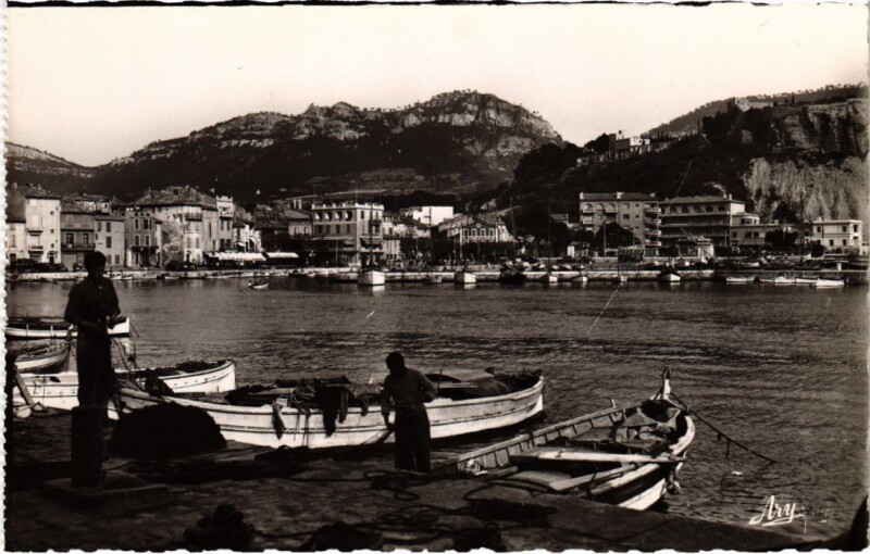 Carte postale ancienne Cassis Le Port de Peche à Cassis