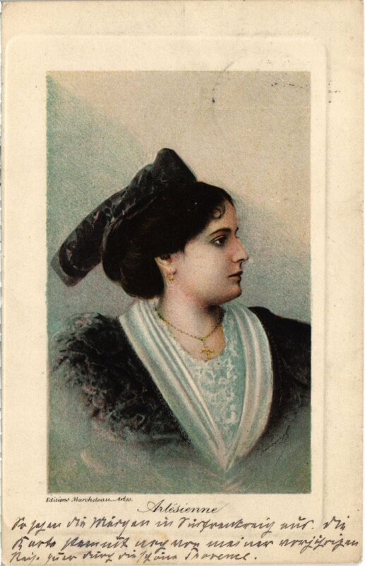 Carte postale ancienne Arles Arlesienne - Femme - Type à Arles