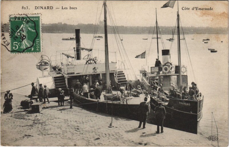 Carte postale ancienne Dinard Les bacs à Dinard
