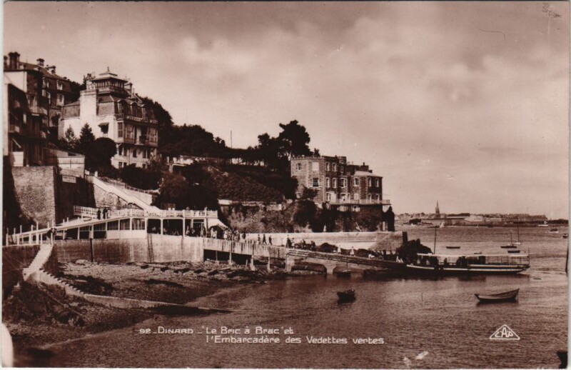 Carte postale ancienne Dinard Bric a Brac à Dinard