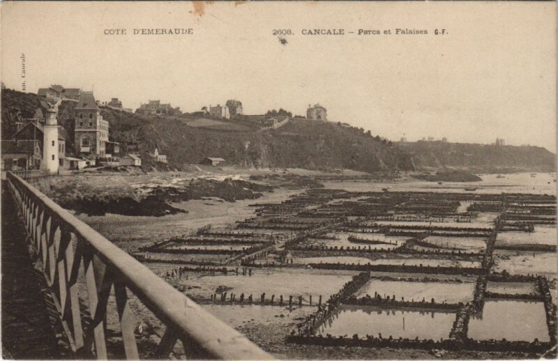 Carte postale ancienne Cancale Parcs et Falaises à Cancale