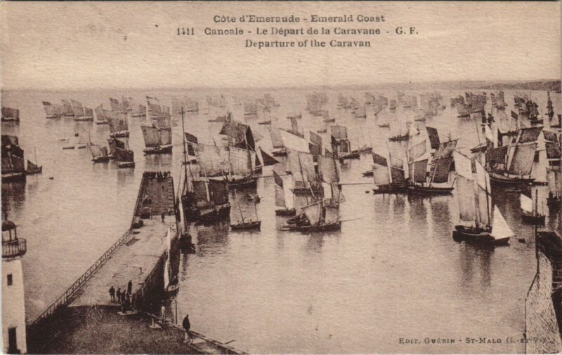 Carte postale ancienne Cancale Depart de la Caravane à Cancale