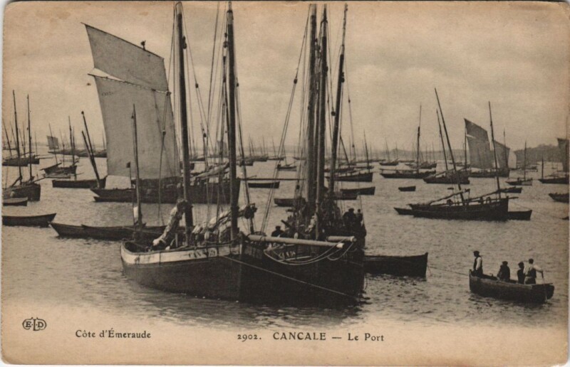 Carte postale ancienne Cancale Le Port à Cancale