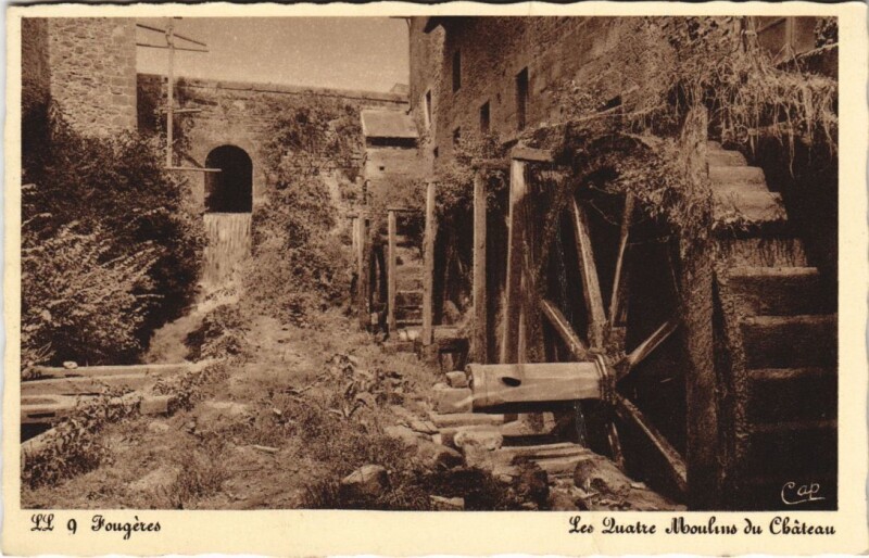Carte postale ancienne Fougeres Le Chateau , Les quatre Moulins à Fougères