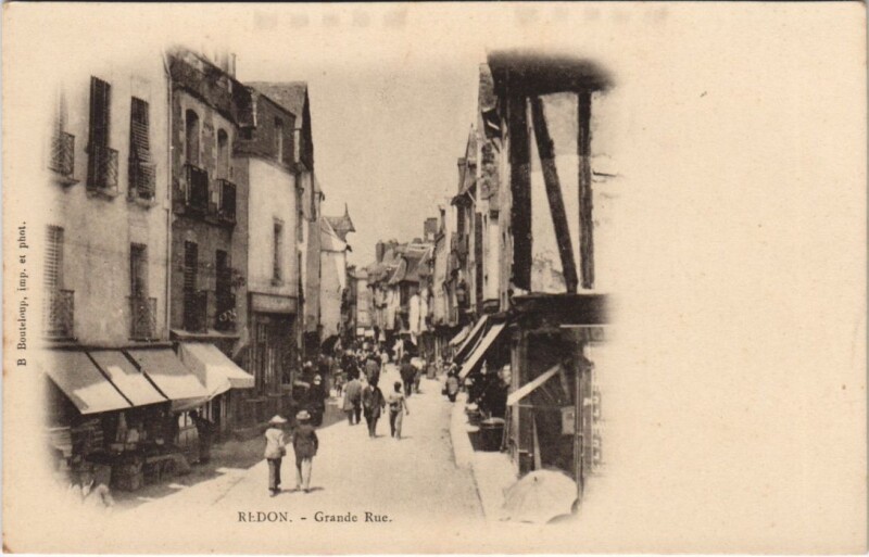 Carte postale ancienne Redon Grande Rue à Redon