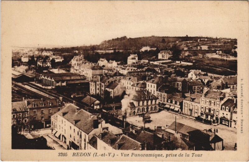 Carte postale ancienne Redon vue panoramique à Redon