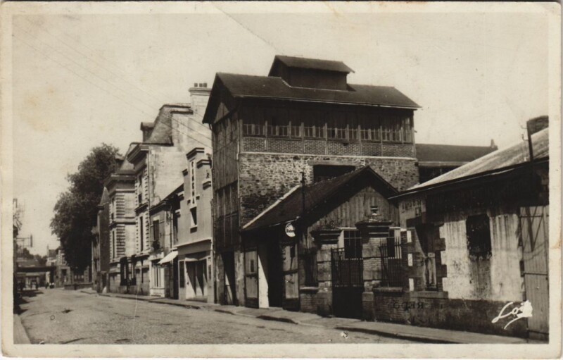 Carte postale ancienne Redon Rue des Douves à Redon