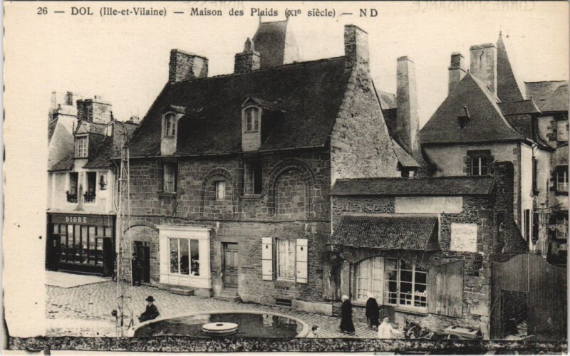 Carte postale ancienne Dol de Bretagne Maison des Plaids à Dol-de-Bretagne