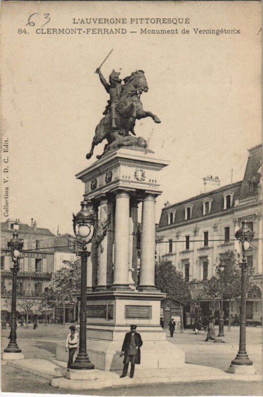 Carte postale ancienne Clermont Ferrand Statue de Vercingetorix à Clermont-Ferrand
