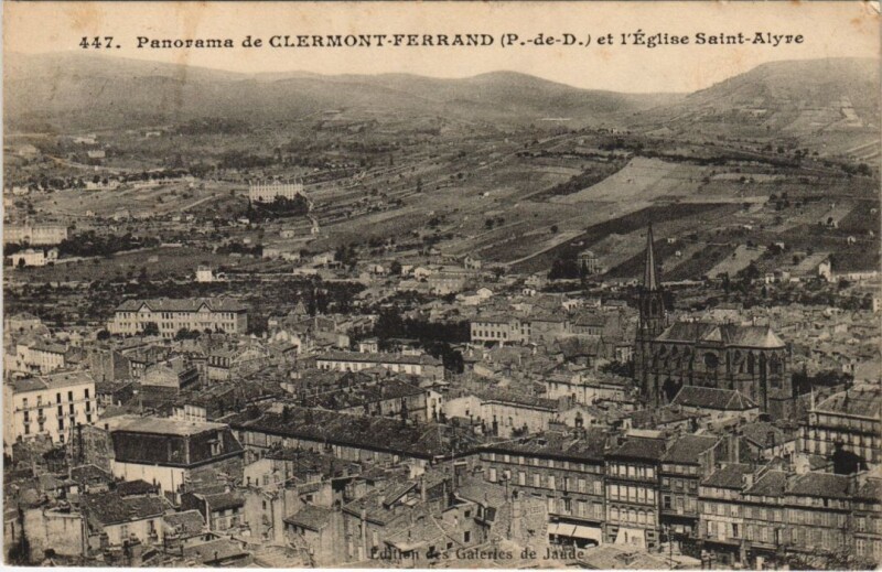 Carte postale ancienne Clermont Ferrand Eglise Saint-Alyre à Clermont-Ferrand