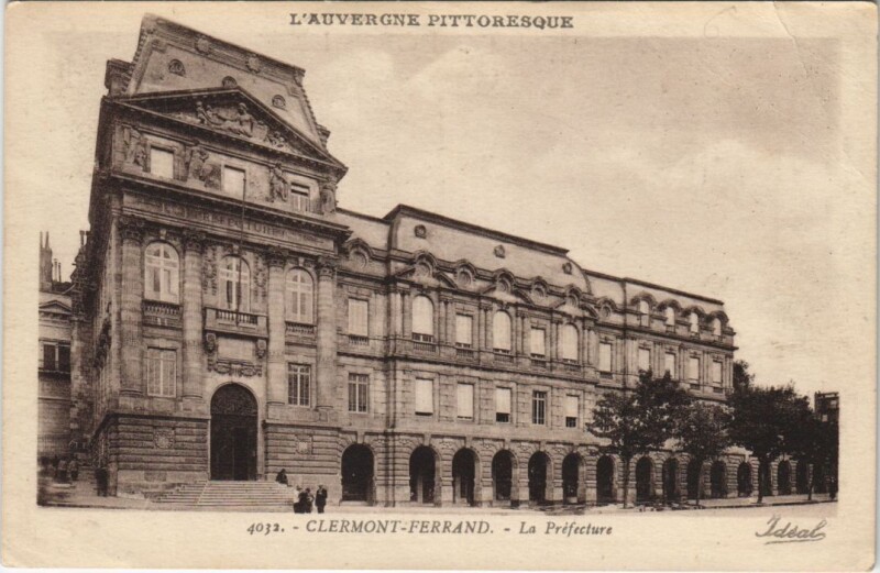 Carte postale ancienne Clermont Ferrand la Prefecture à Clermont-Ferrand