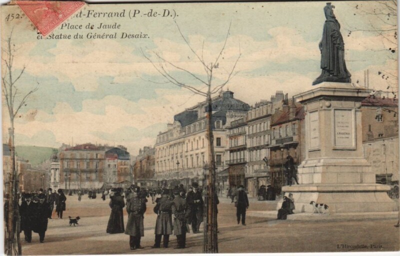 Carte postale ancienne Clermont Ferrand Place de Jaude à Clermont-Ferrand