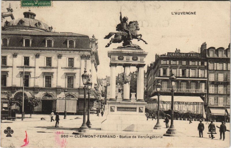 Carte postale ancienne Clermont Ferrand Statue de Vercingetorix à Clermont-Ferrand
